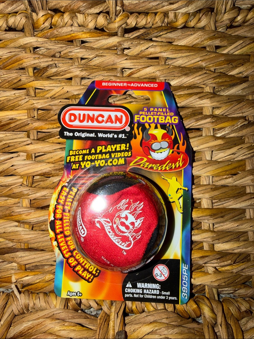 Duncan Daredevil Red Footbag (5 Panel, Pellet-Filled)